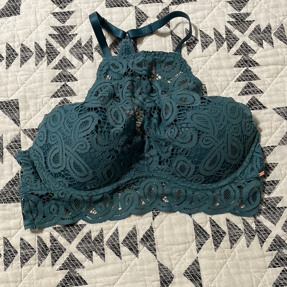 PINK Victoria’s Secret halter halter bra